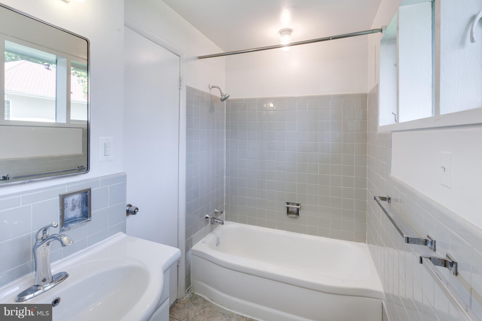 SONOMA - Residential Lease