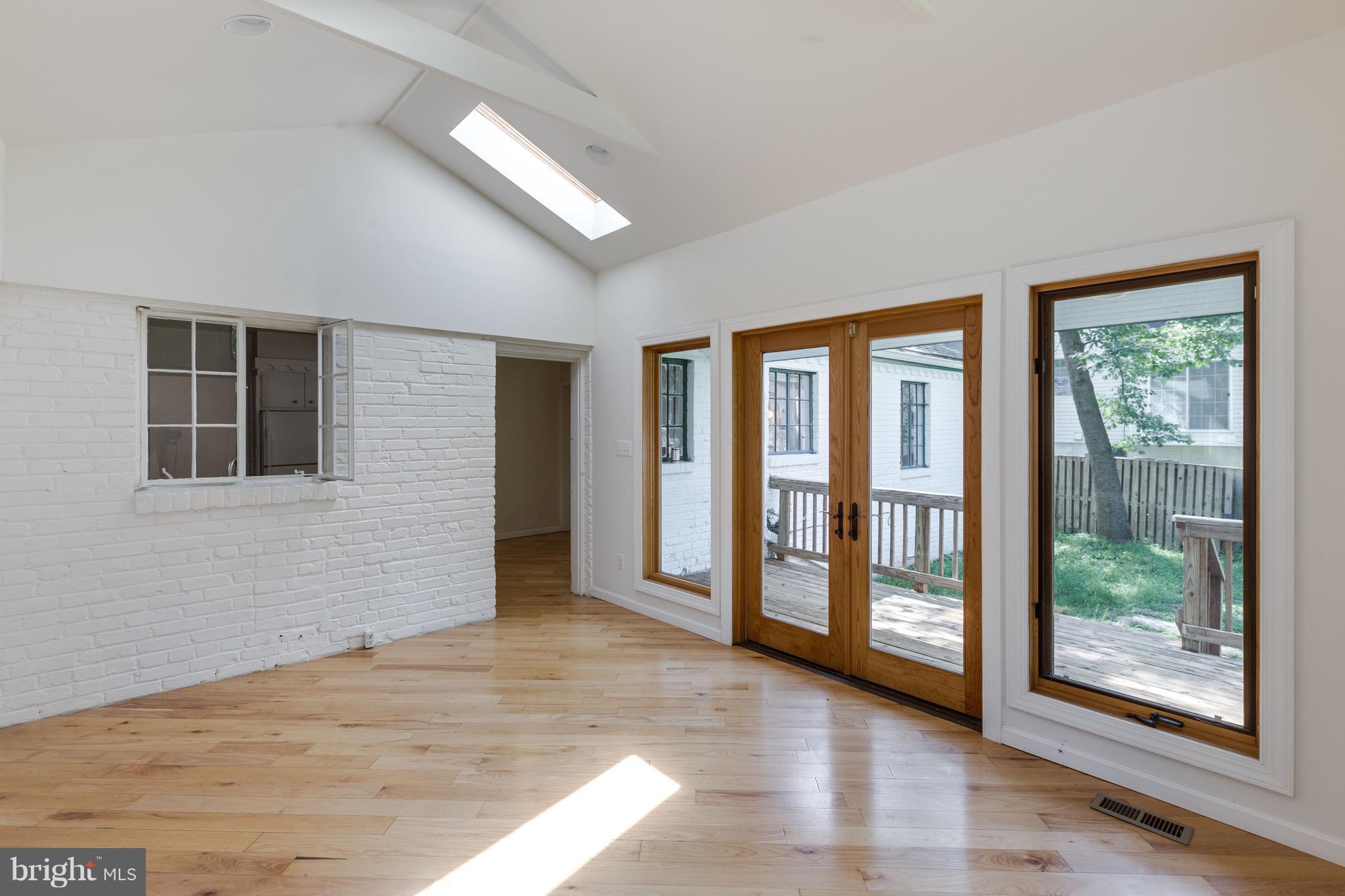 SONOMA - Residential Lease