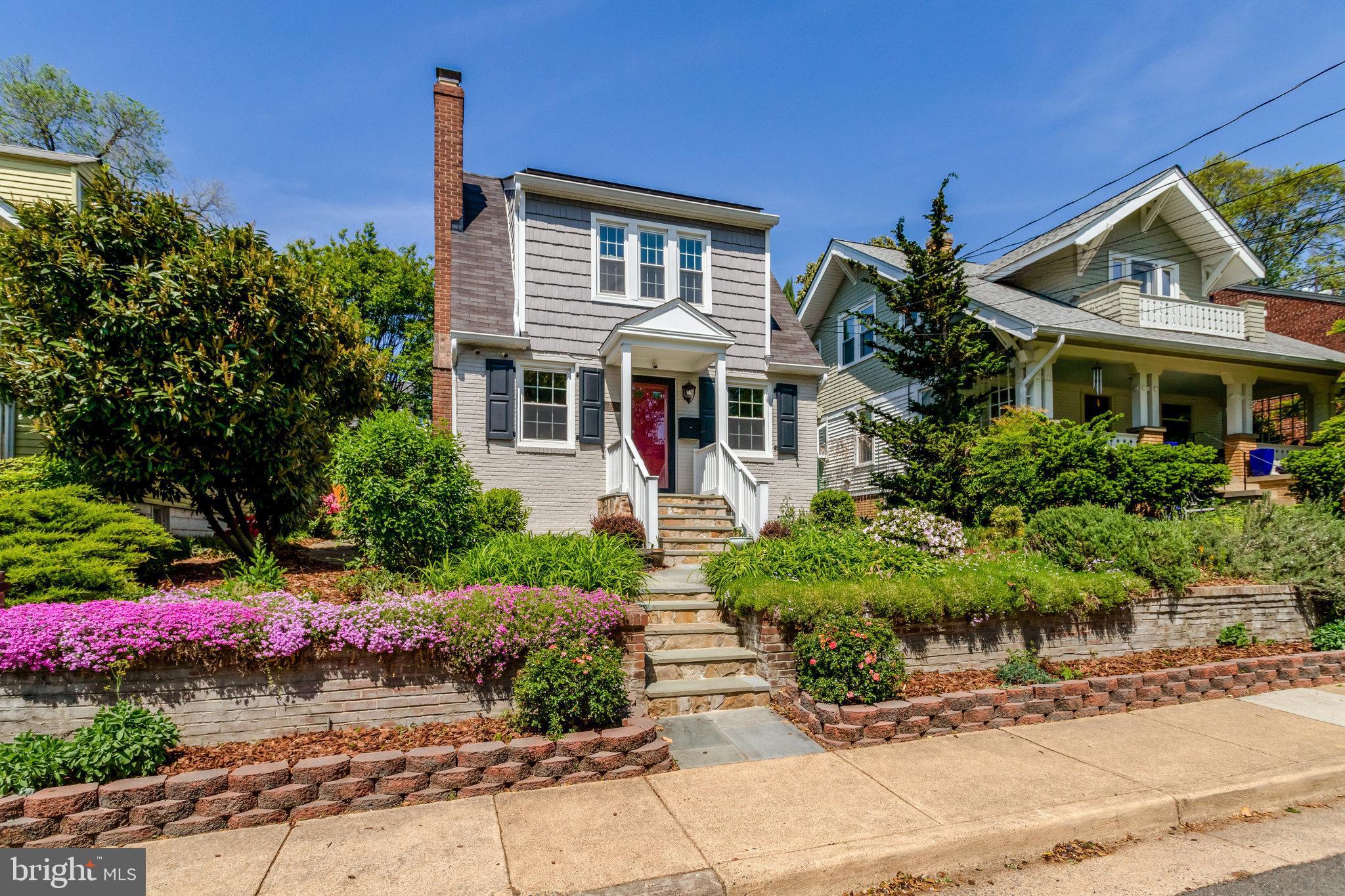 2708 SYCAMORE STREET