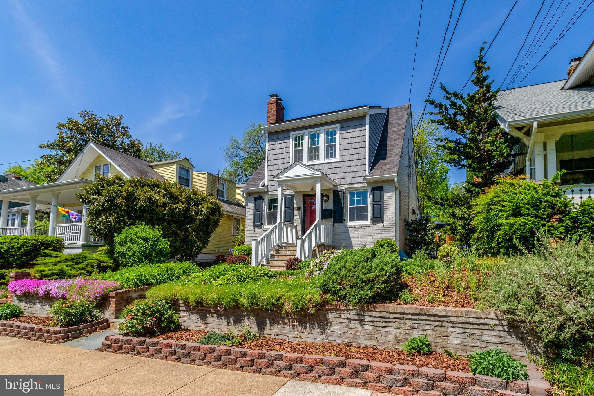 2708 SYCAMORE STREET