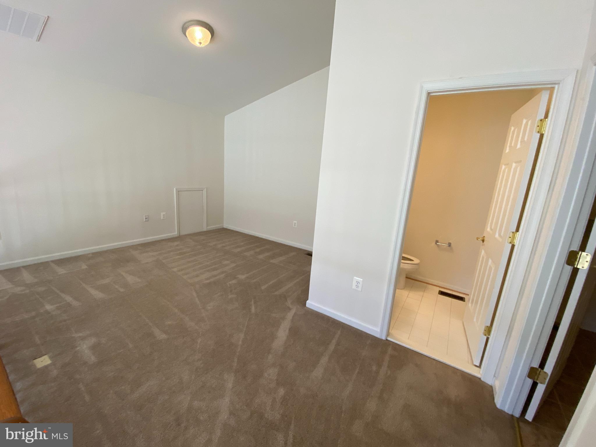 VILLAS AT SNOWDEN - Residential Lease