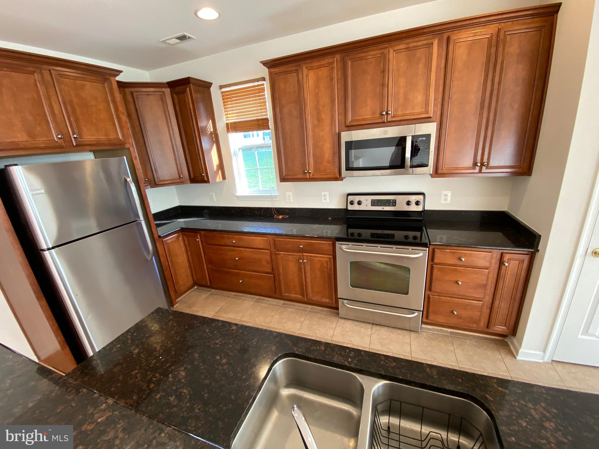 VILLAS AT SNOWDEN - Residential Lease