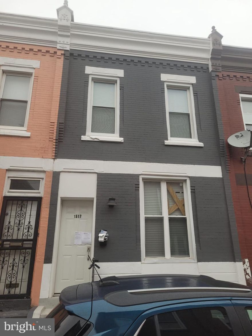 Welcome to 1517 W Firth Street! Unlock the potential of this prime real estate offering, strategically located in a high-demand area. This property presents an excellent opportunity for savvy investors looking to capitalize on steady appreciation, rental income, or development potential. Whether you’re a seasoned investor seeking a stable asset or looking to leverage growth through strategic upgrades. Don’t miss out on this lucrative investment opportunity!