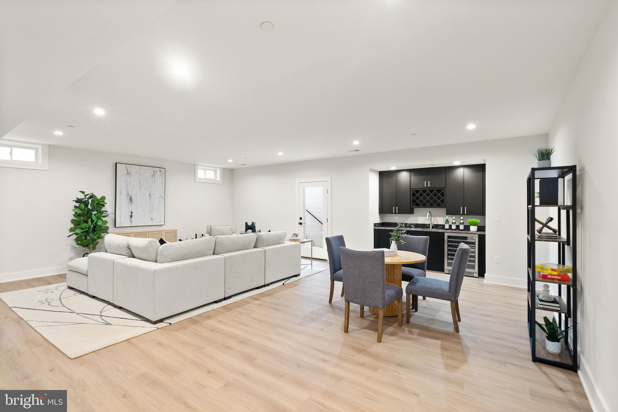 GEORGETOWN VILLAGE - Residential