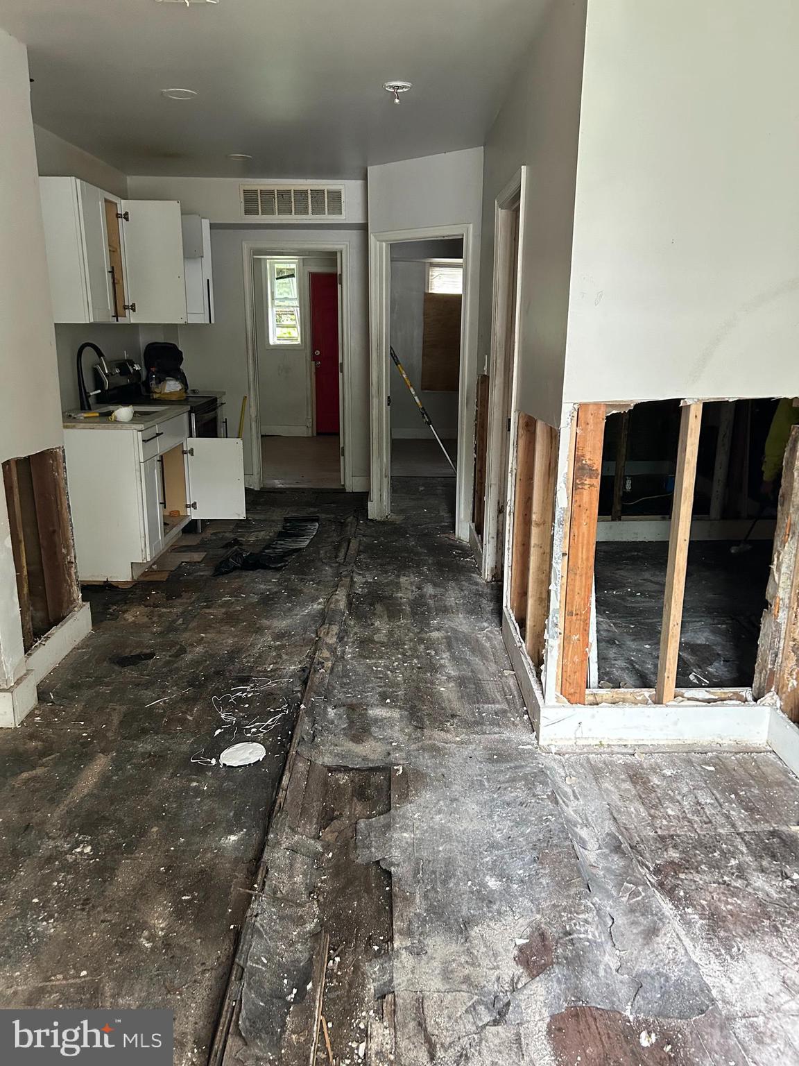 325 PARKLAND PLACE SE