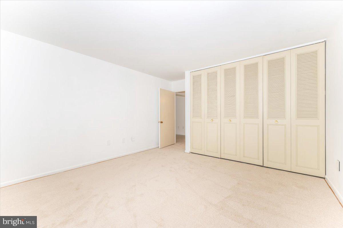 LEISURE WORLD - Residential