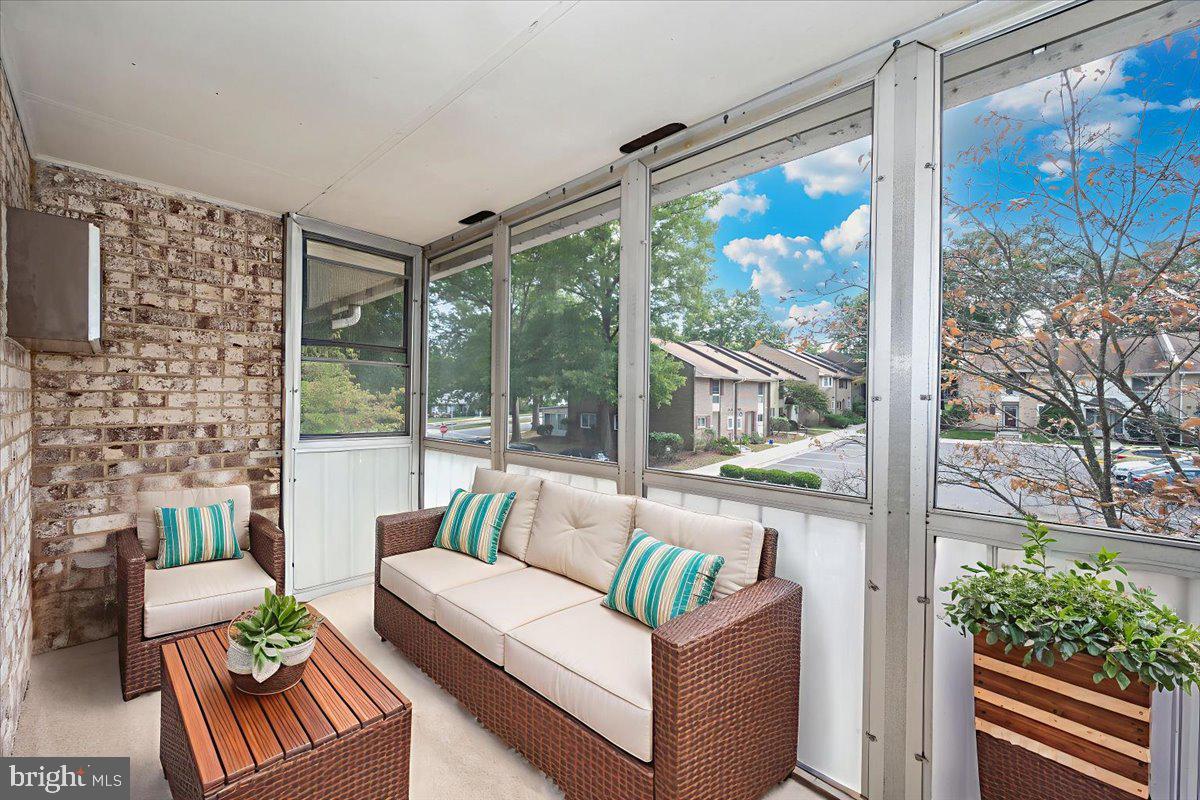 LEISURE WORLD - Residential