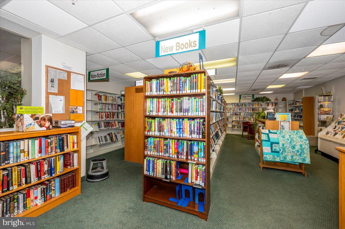 LEISURE WORLD - Residential