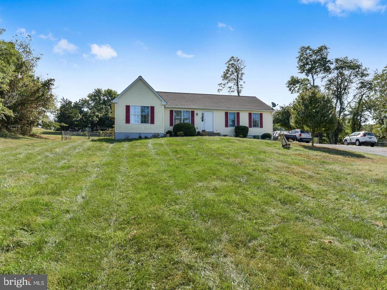 Requirements: 640 Minimum Credit Score. Non-Smoking Building.
Stunning Spring Ridge 2 Bedroom, 2 Bathroom apartment in a 3-unit house. Plenty of parking space and open area to watch the beautiful sunset over the trees from your bedroom window. Fantastic school district and conveniently located near a major commuter highway (Route 70), but not close enough to be disturbed. All utilities, in-unit laundry, and extremely fast 1000MBPS WIFI included in rent. You can't find that kind of convenience and value anywhere else.
CLOSE BY:
LESS THAN 5 MINUTES:
-HIGHWAY ROUTE 70
-GROCERY STORE
-GYM
-SCHOOL
-SPA
-SHOPPING CENTER
-GAS
-BANK
-AUTO SHOP
-SO MUCH MORE!