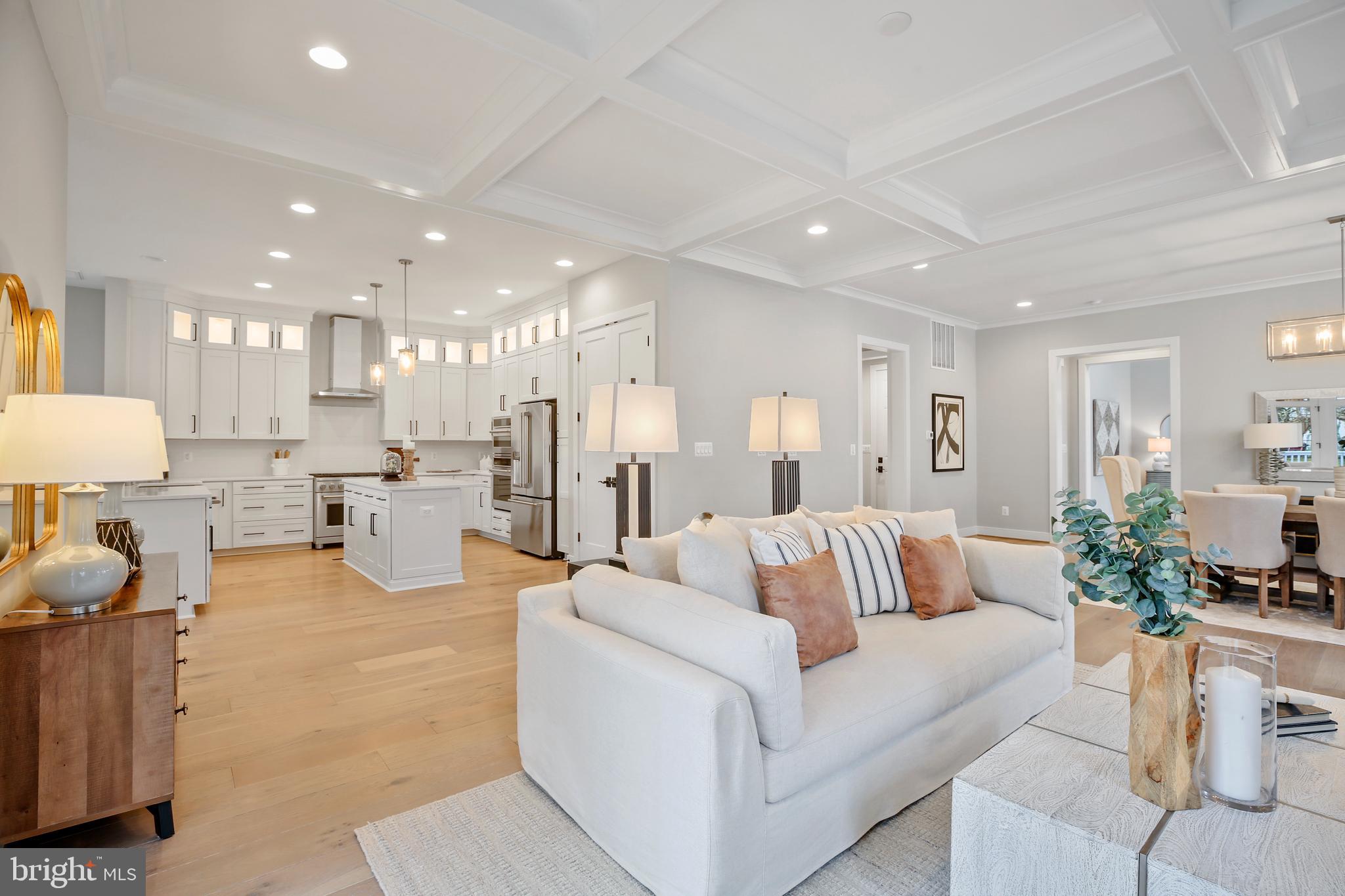 LEE CREST - Residential