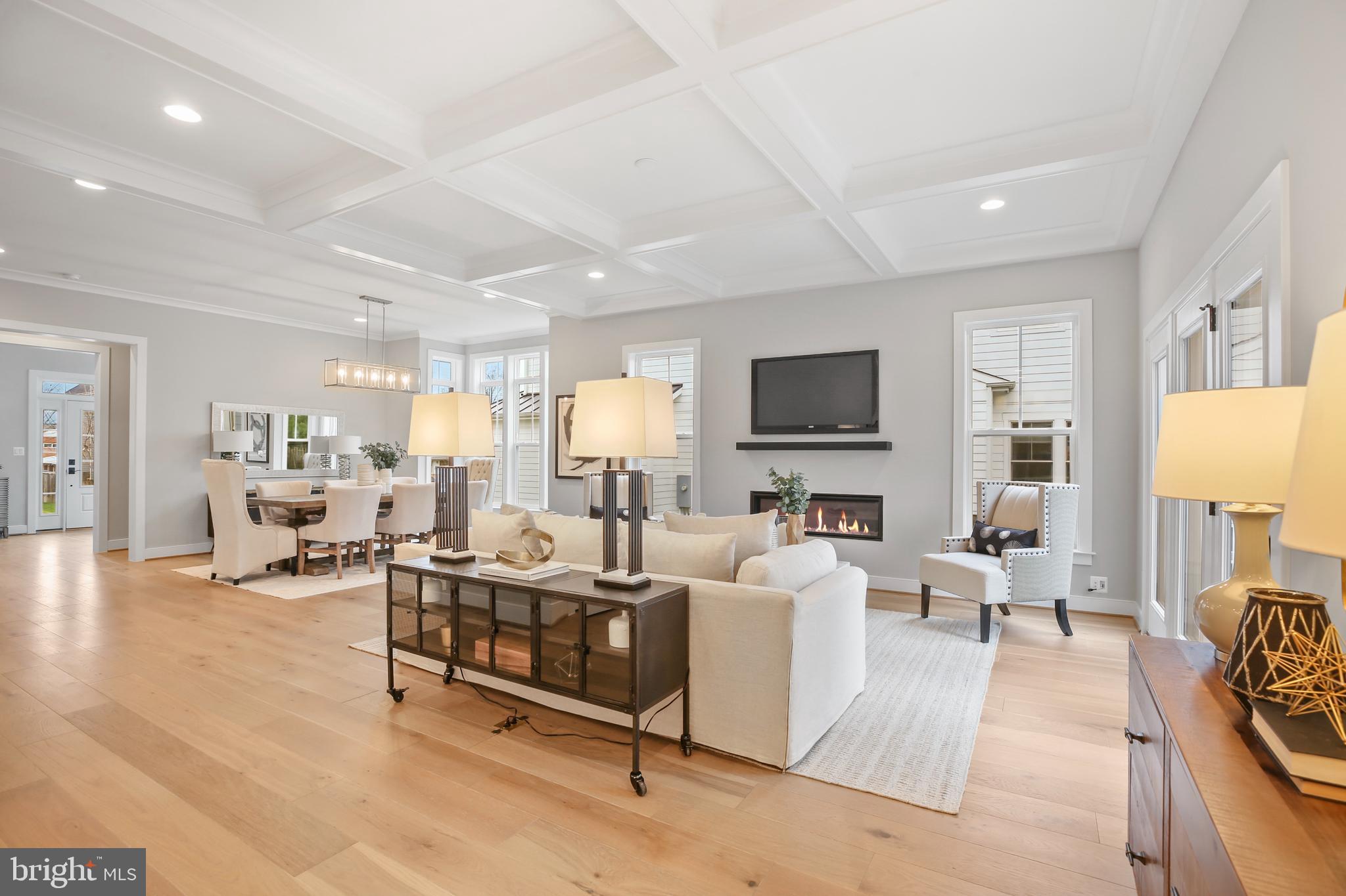 LEE CREST - Residential