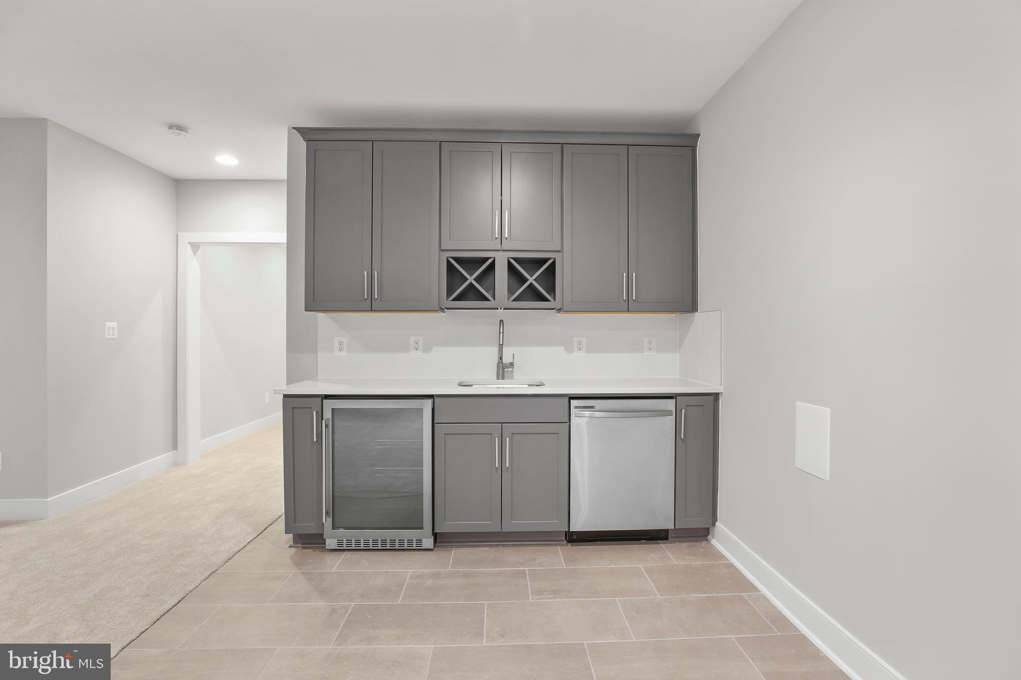 LEE CREST - Residential