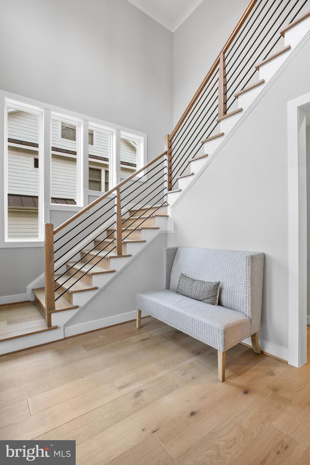 LEE CREST - Residential