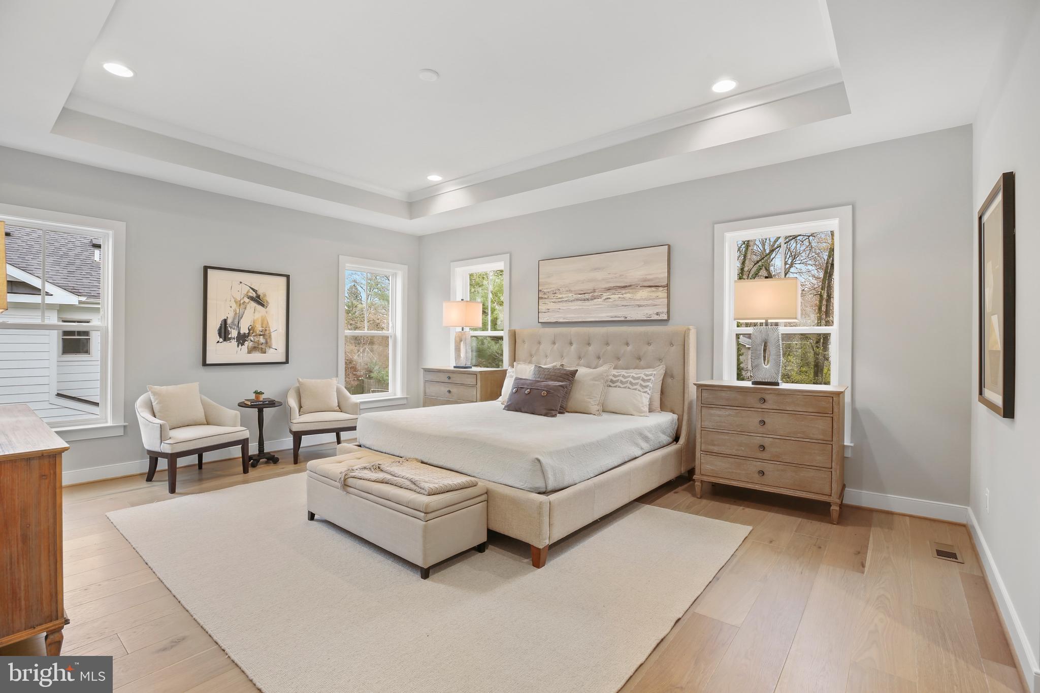 LEE CREST - Residential