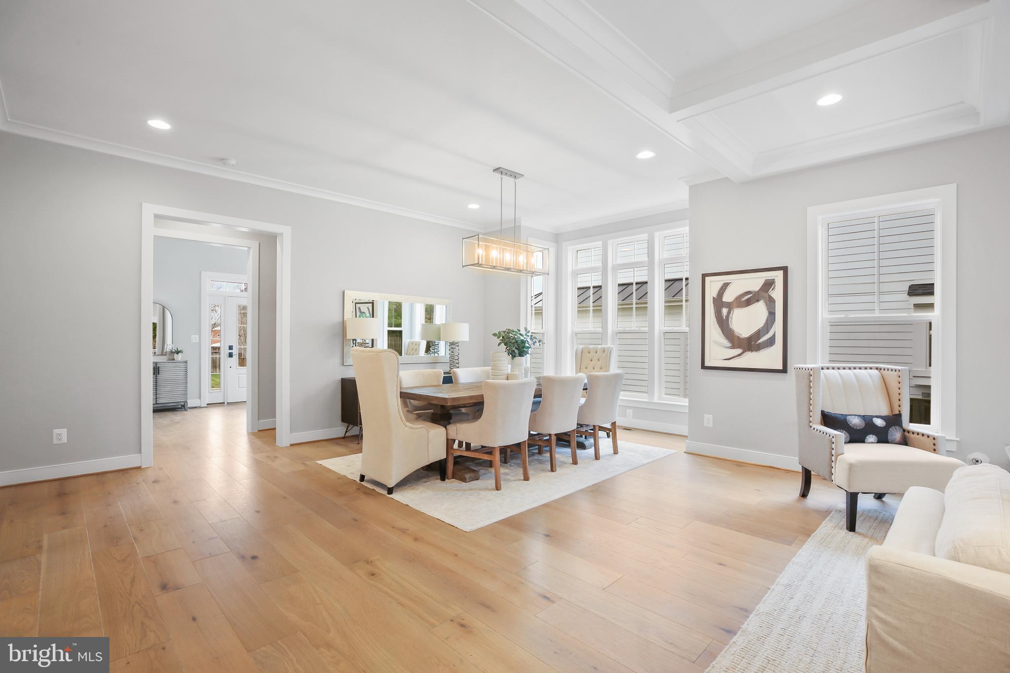 LEE CREST - Residential