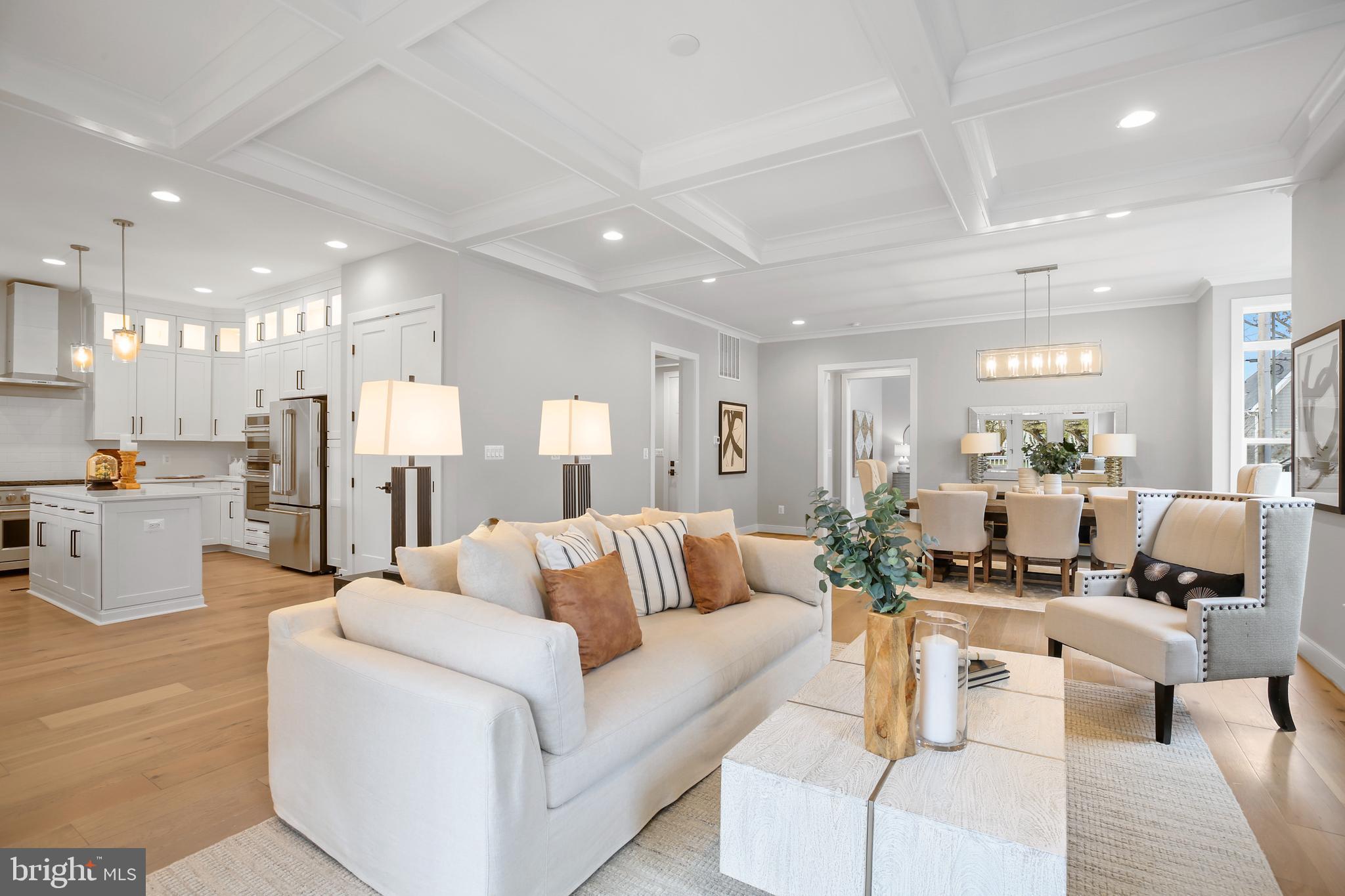 LEE CREST - Residential