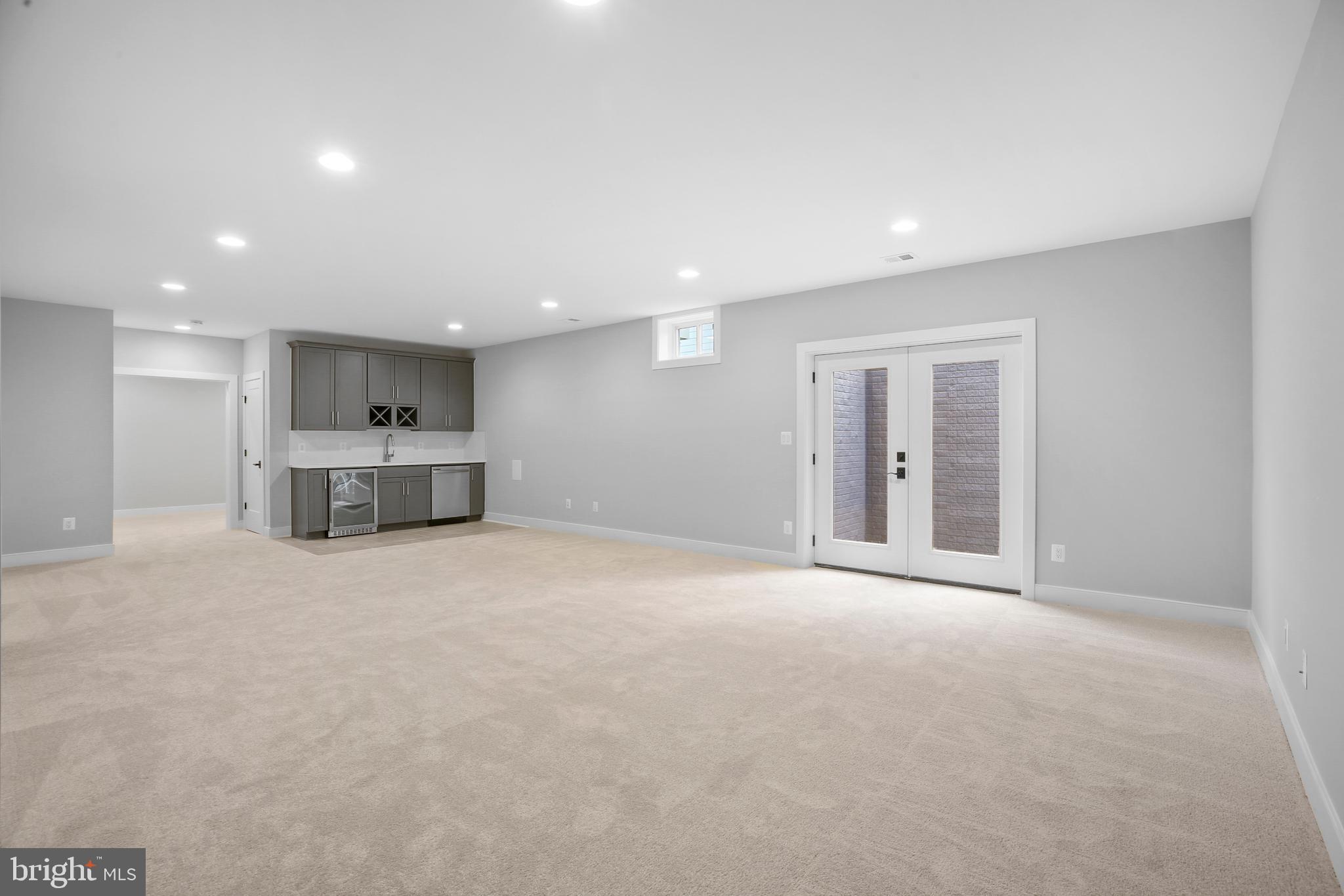 LEE CREST - Residential