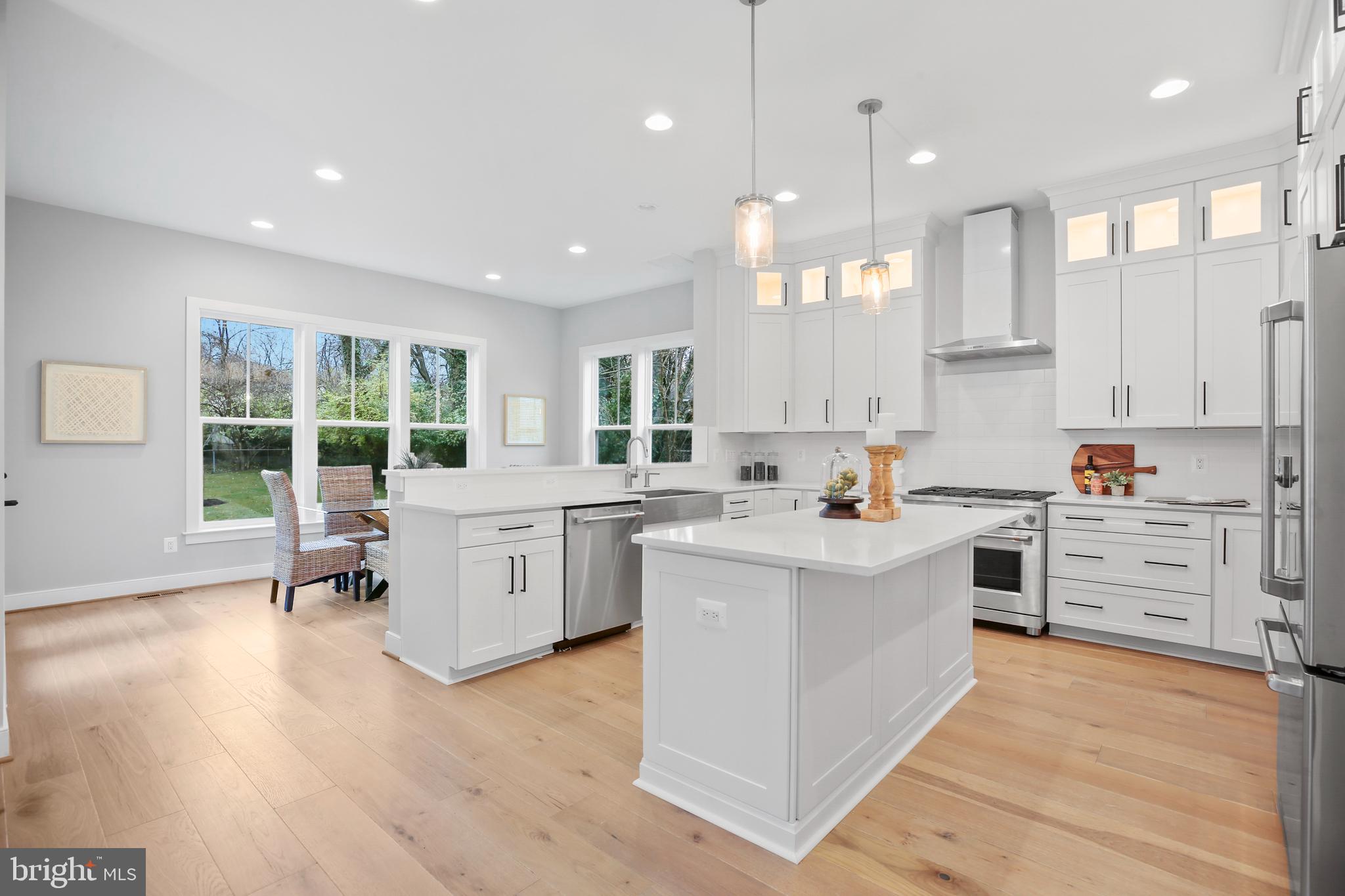 LEE CREST - Residential