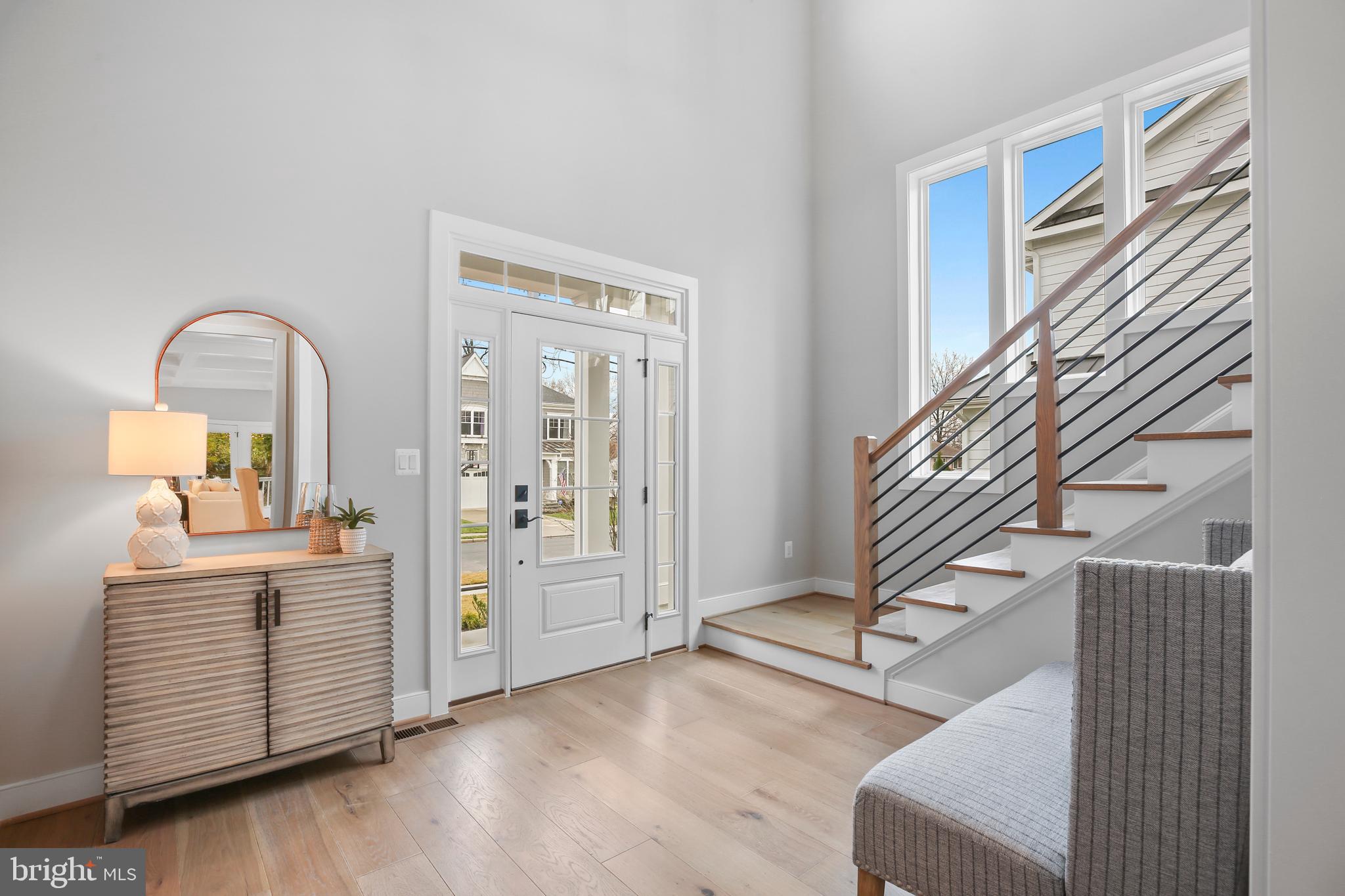 LEE CREST - Residential