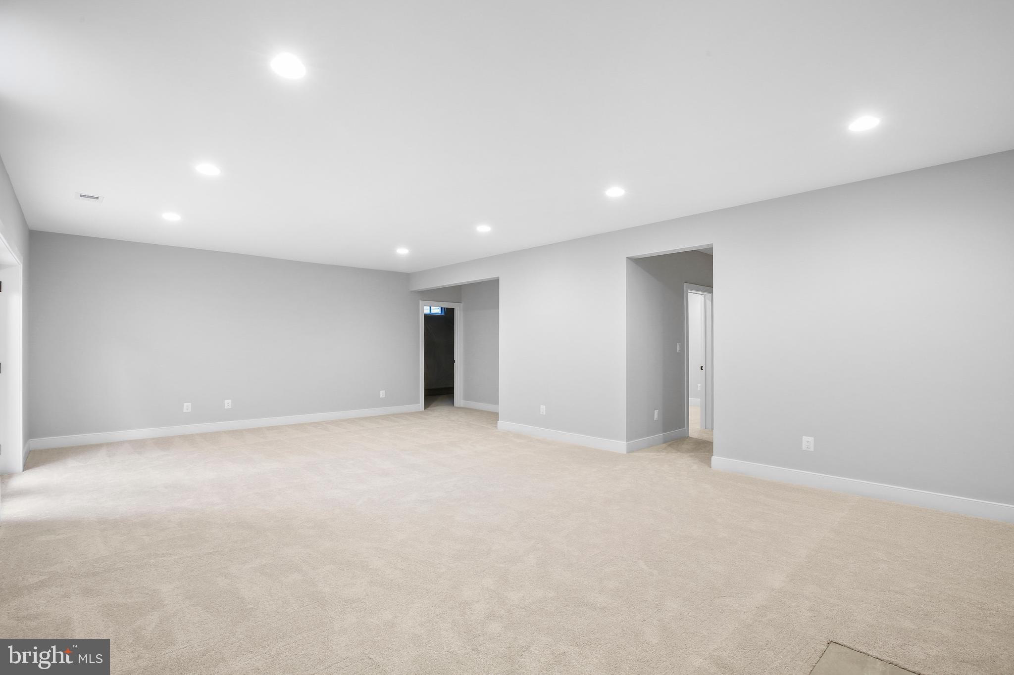 LEE CREST - Residential