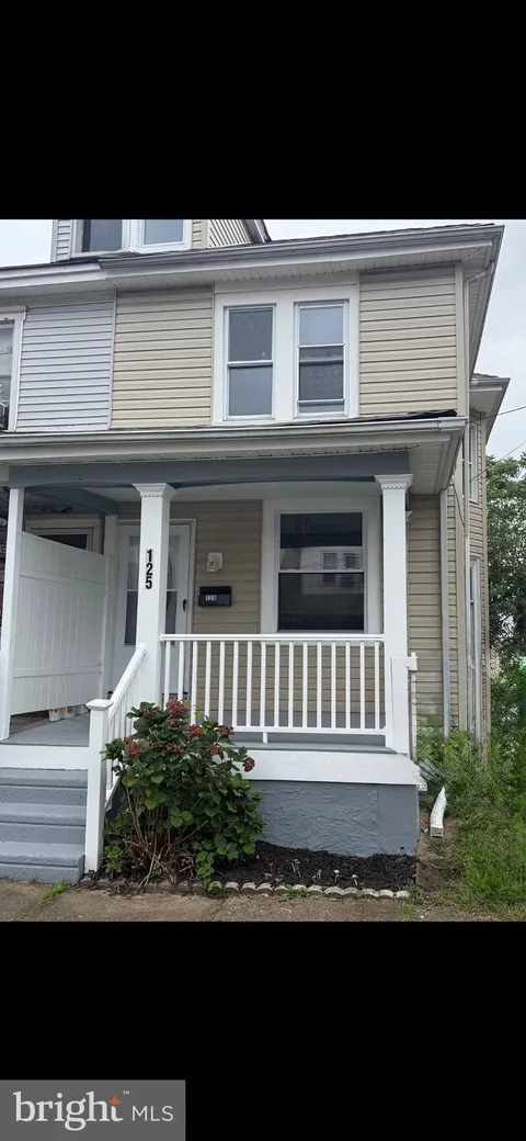 125 White Avenue, Marcus Hook, PA MLS: PADE2098658