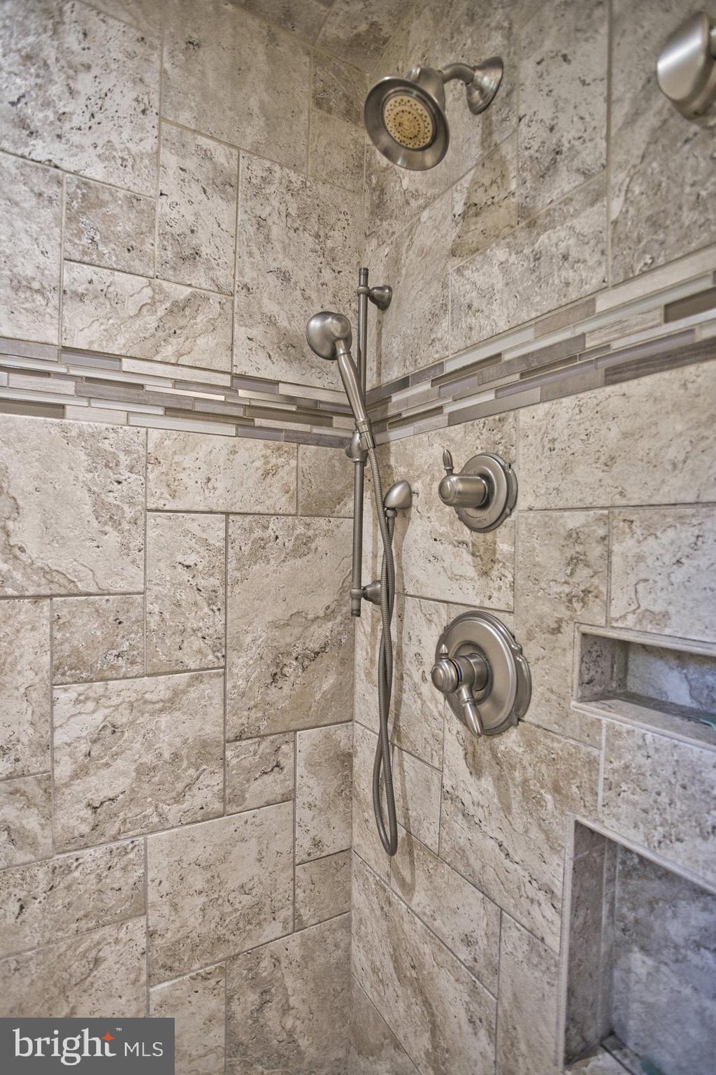 OAKLAND - Residential