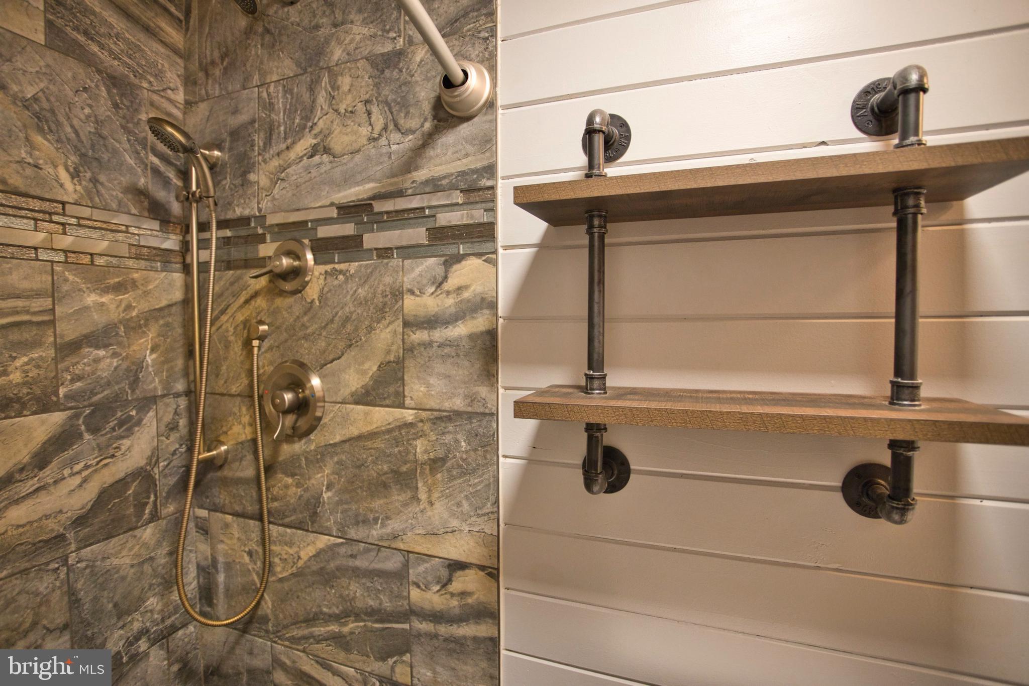 OAKLAND - Residential