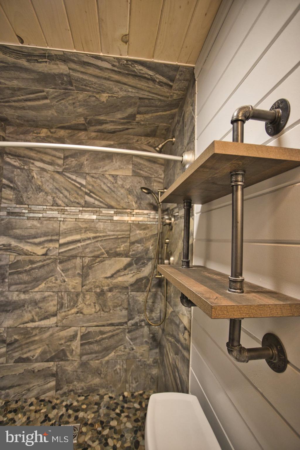 OAKLAND - Residential