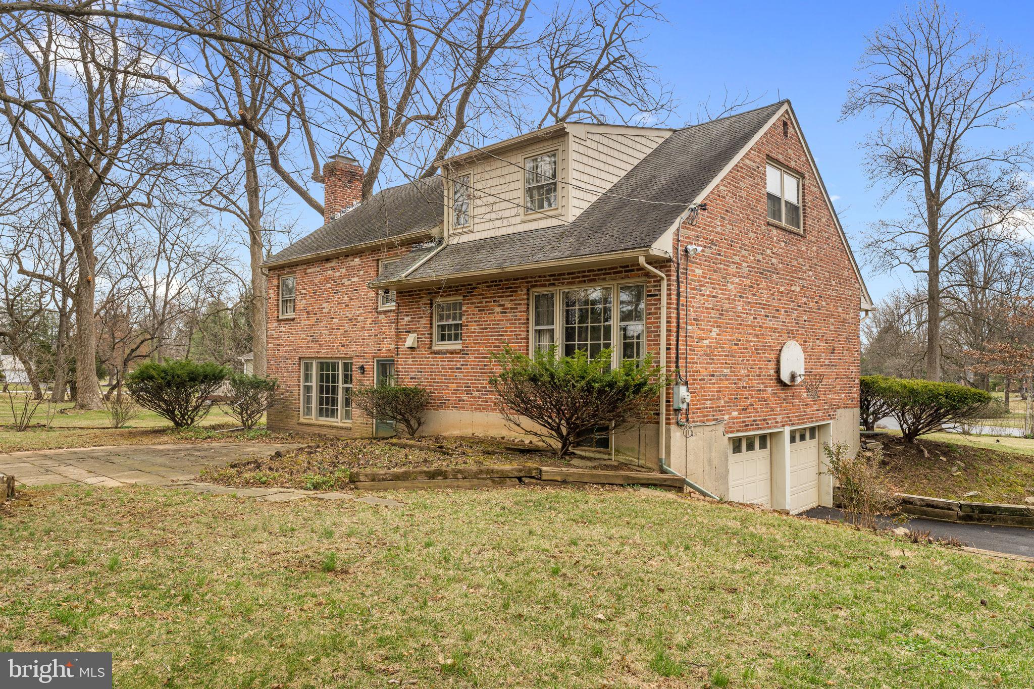 STONEHENGE - Residential