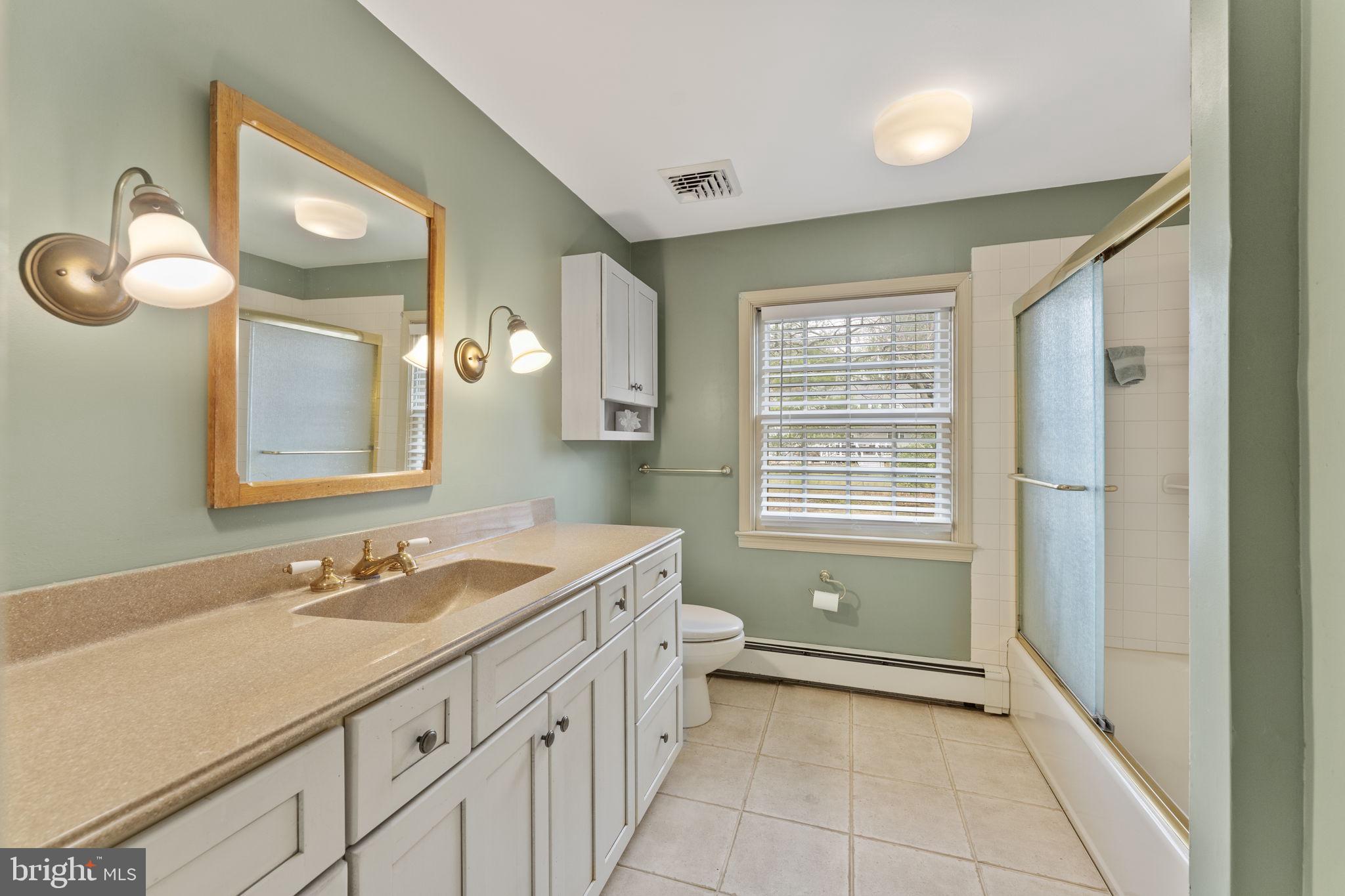 STONEHENGE - Residential