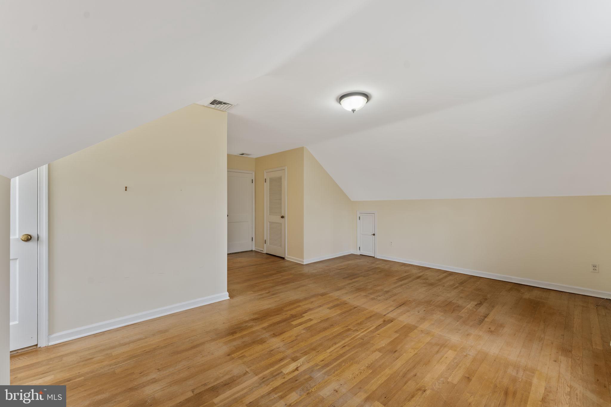 STONEHENGE - Residential