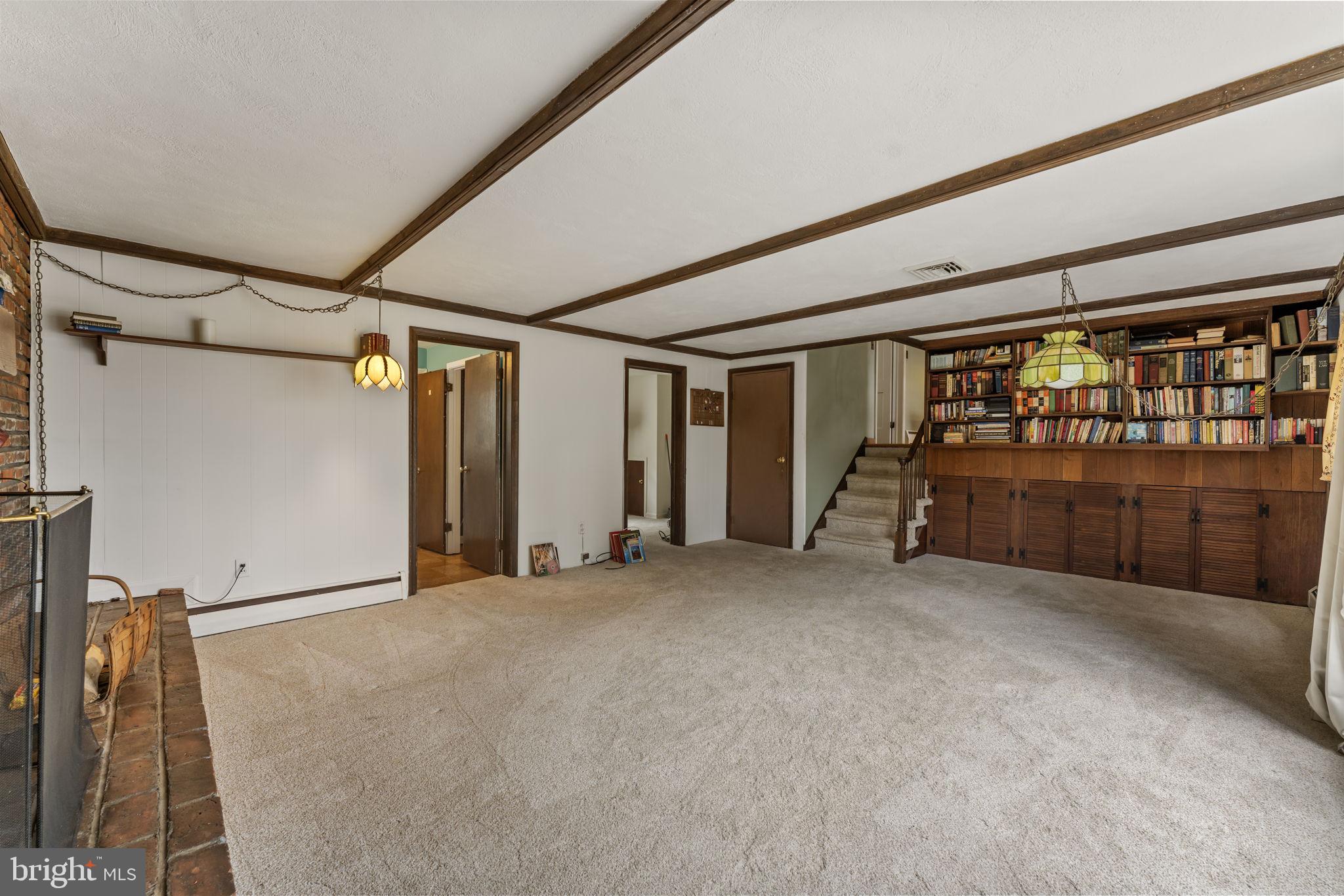 STONEHENGE - Residential