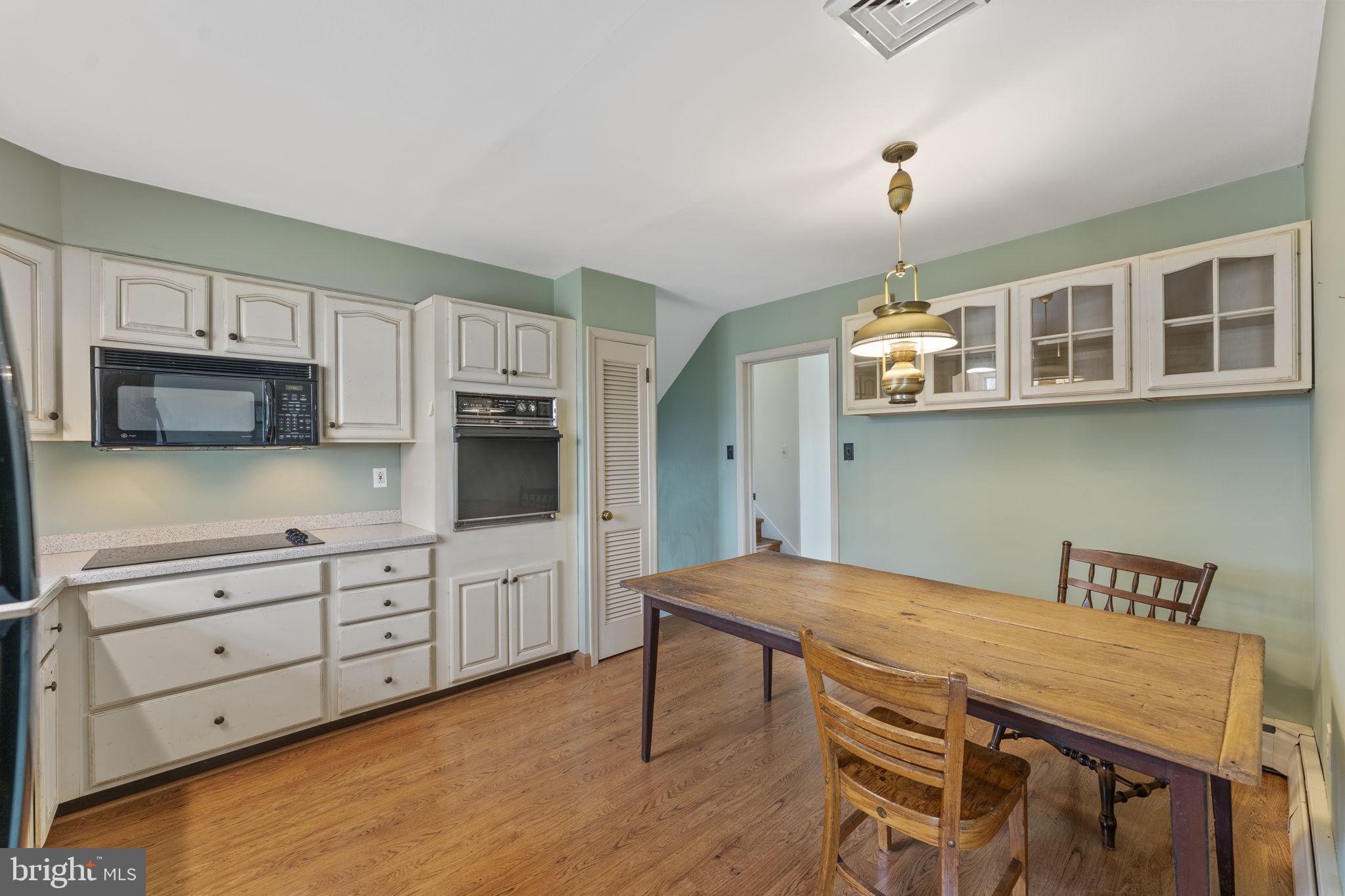 STONEHENGE - Residential