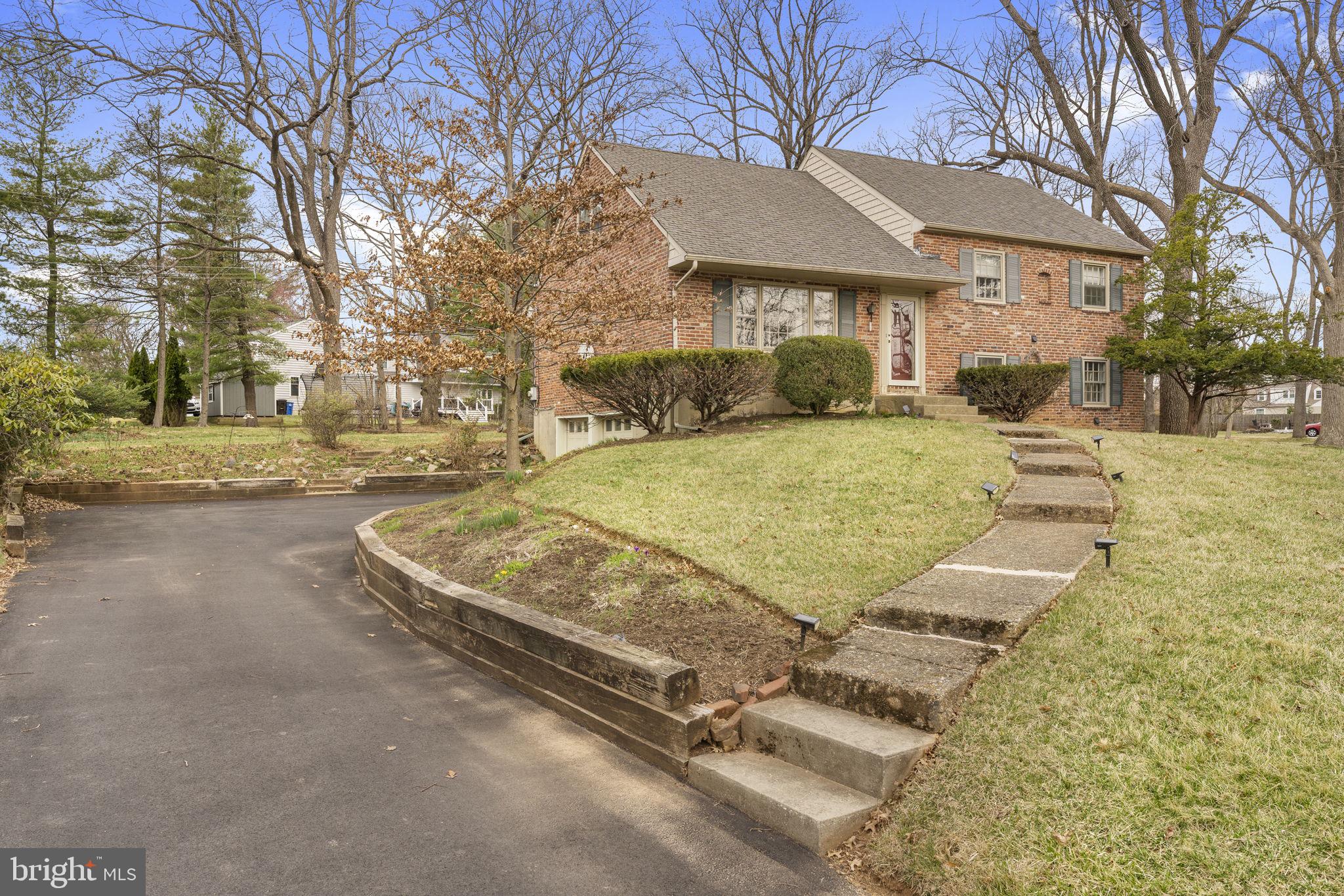 STONEHENGE - Residential