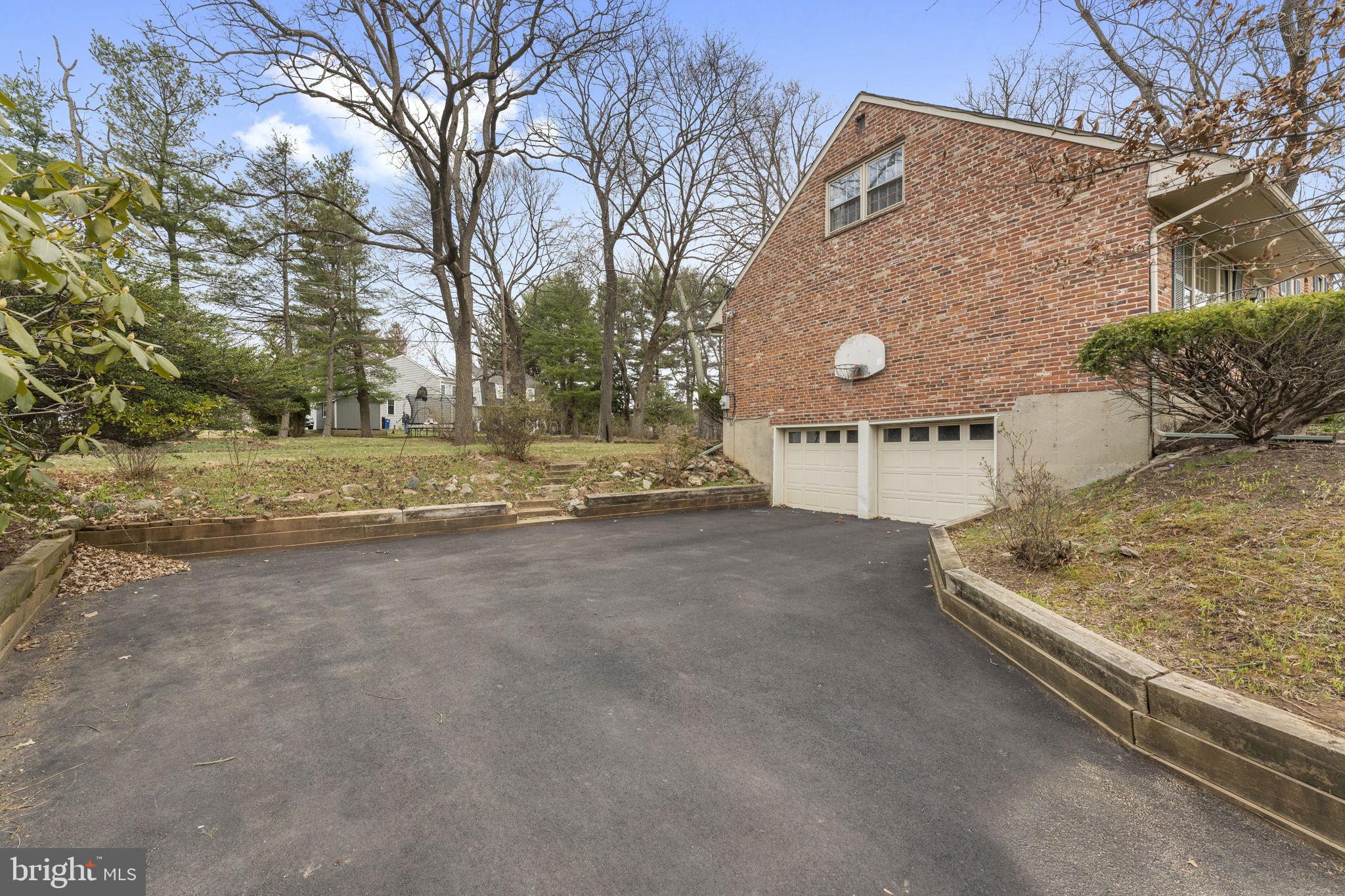 STONEHENGE - Residential