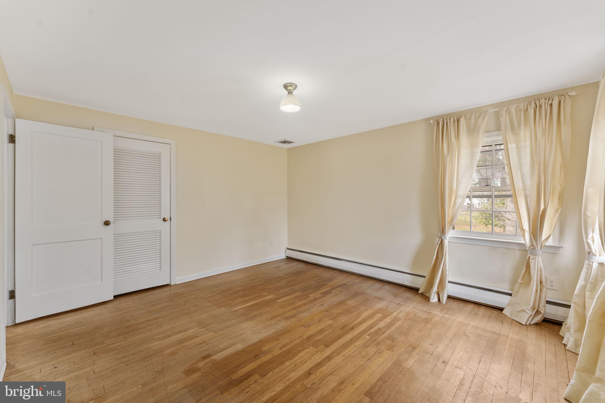 STONEHENGE - Residential