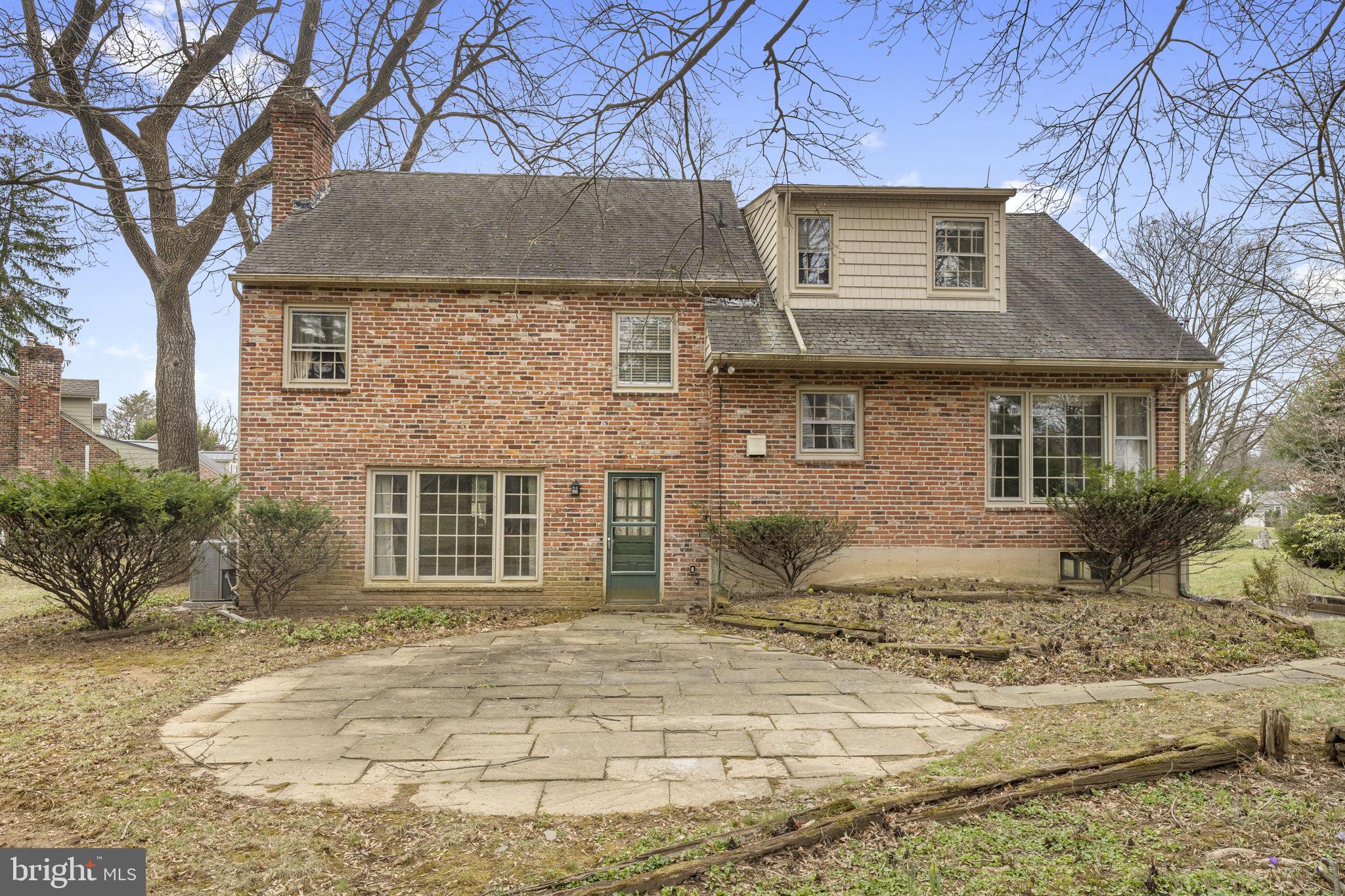 STONEHENGE - Residential