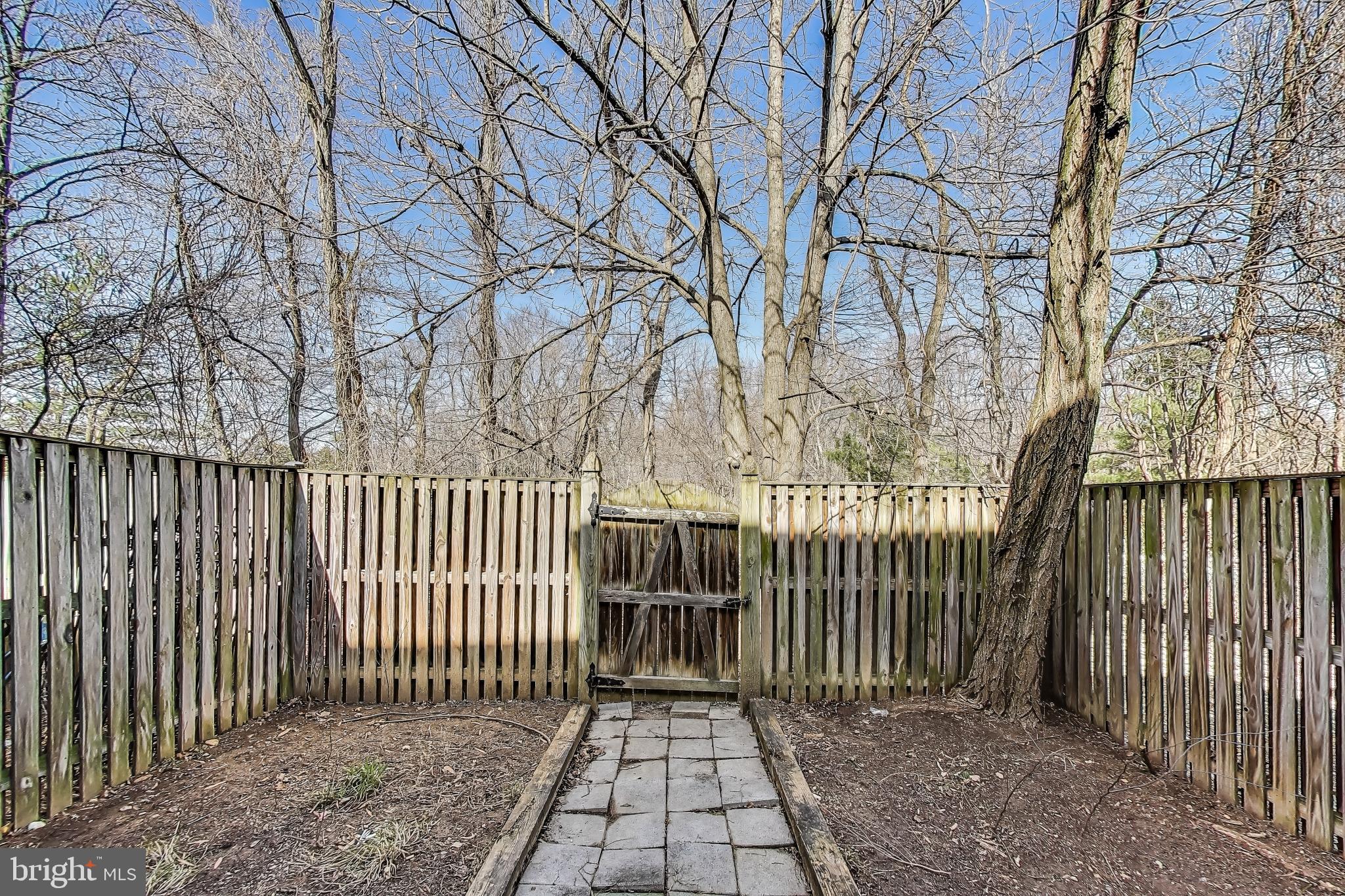 HILLCREST TOWNE - Residential