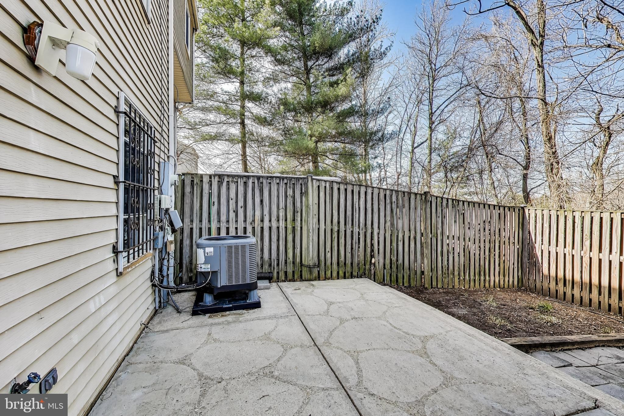 HILLCREST TOWNE - Residential