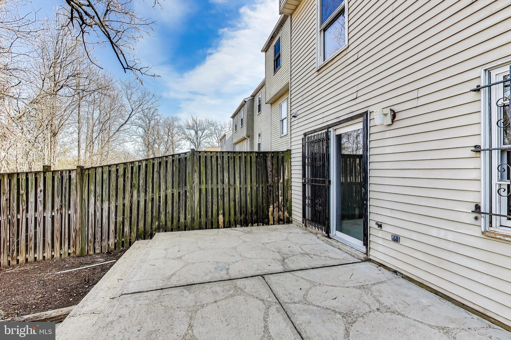 HILLCREST TOWNE - Residential