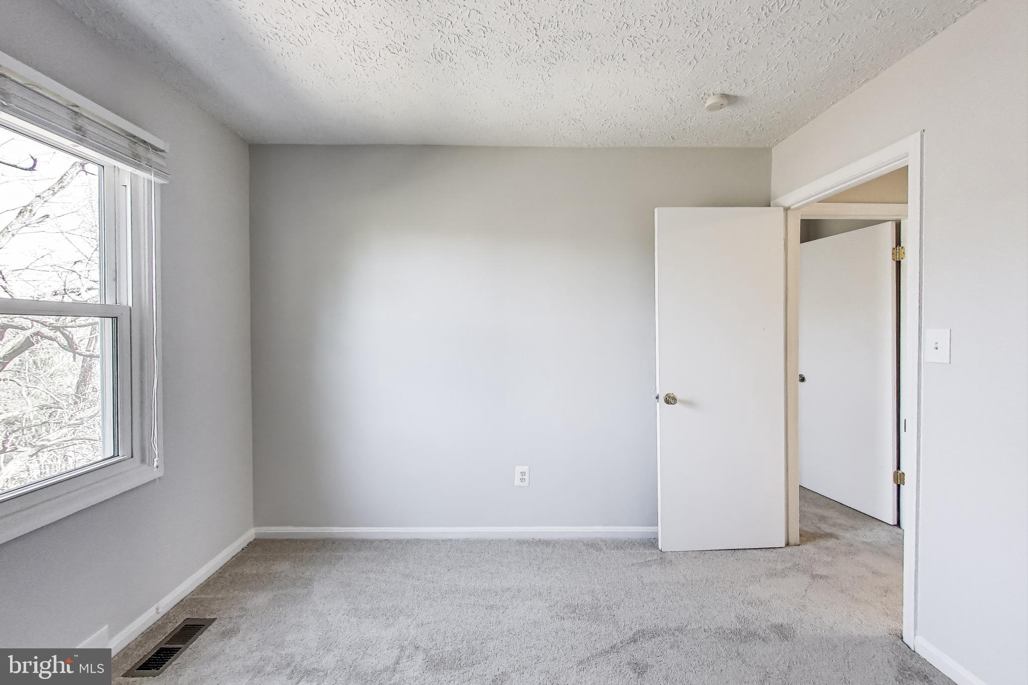 HILLCREST TOWNE - Residential