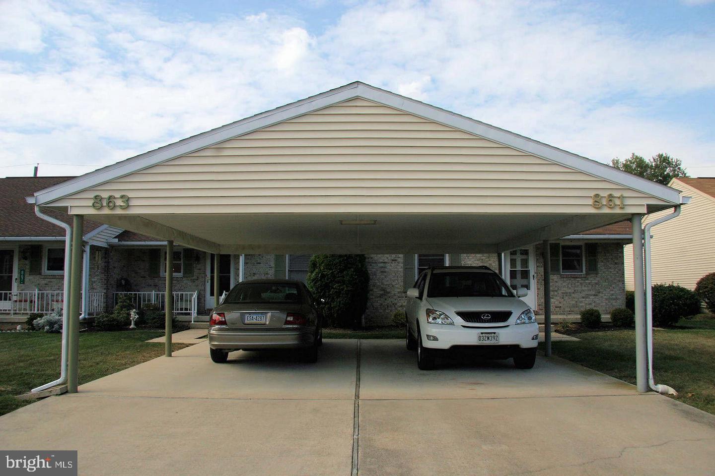 HILLCREST - Residential Lease
