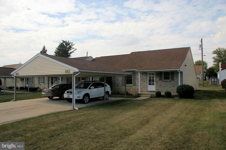 Cute single level 2 bedroom 1.5 bath Duplex . Stove, Refrigerator, Stackable Washer & Dryer hookup.  Tenant pays Electric. Available Now