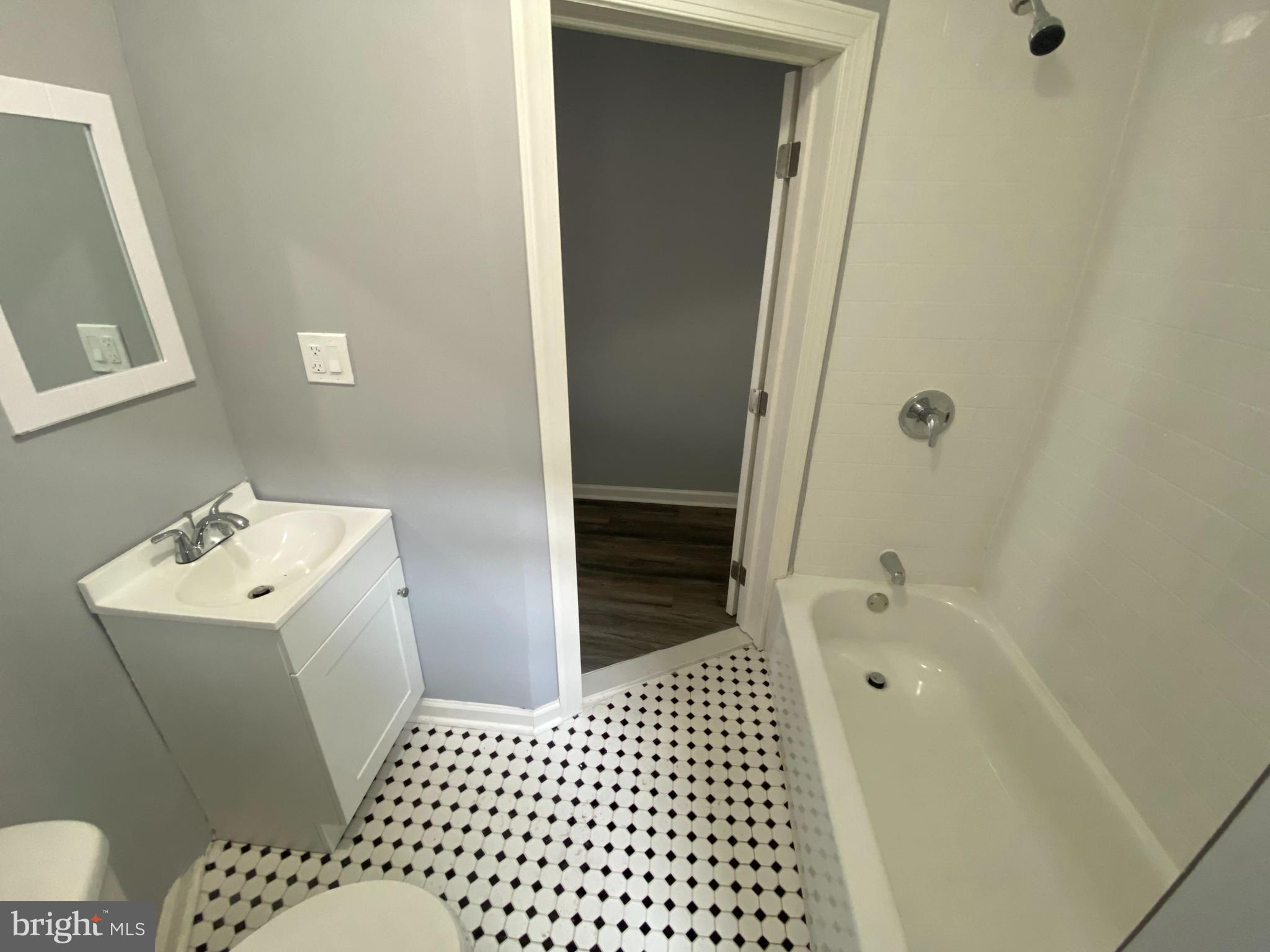 CARROLL PARK - Residential Lease