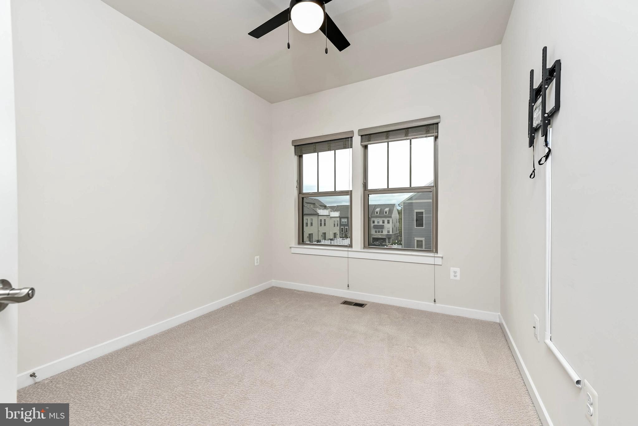 TUSCARORA VILLAGE - Residential Lease