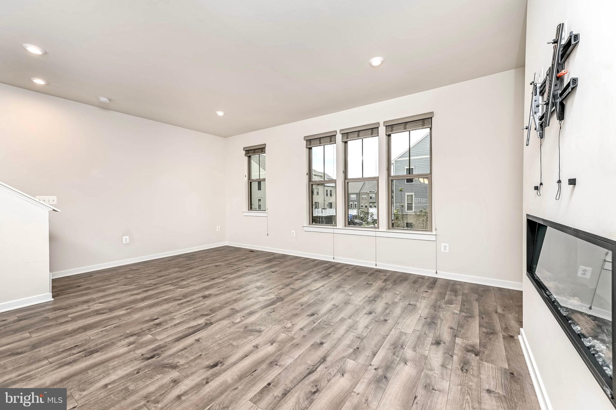 TUSCARORA VILLAGE - Residential Lease