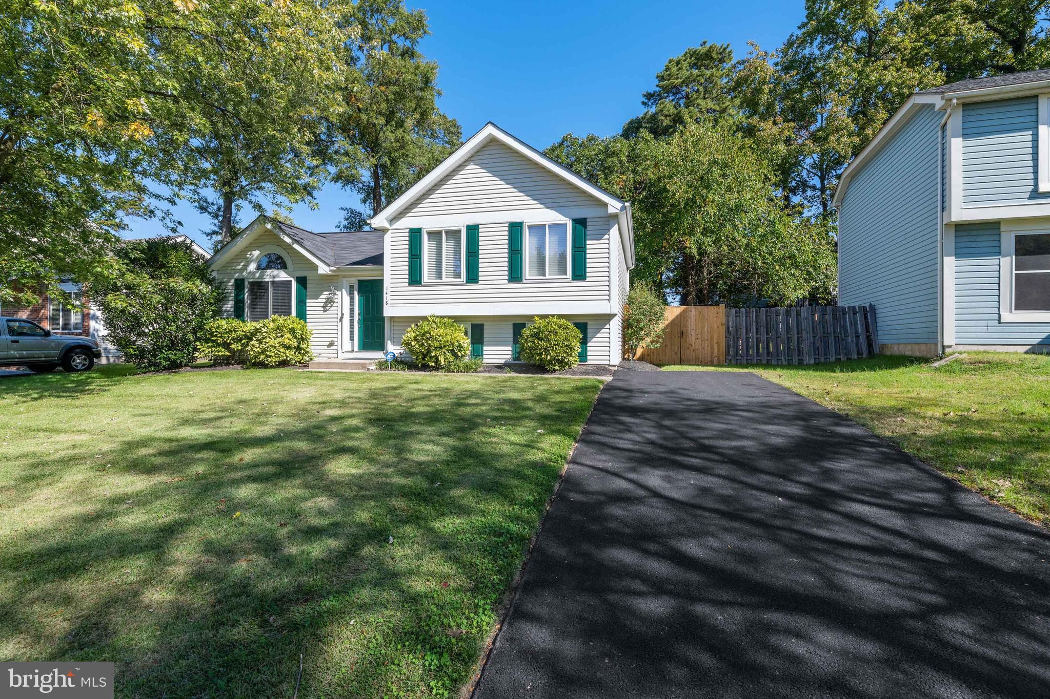 HARMANS WOODS - Residential Lease