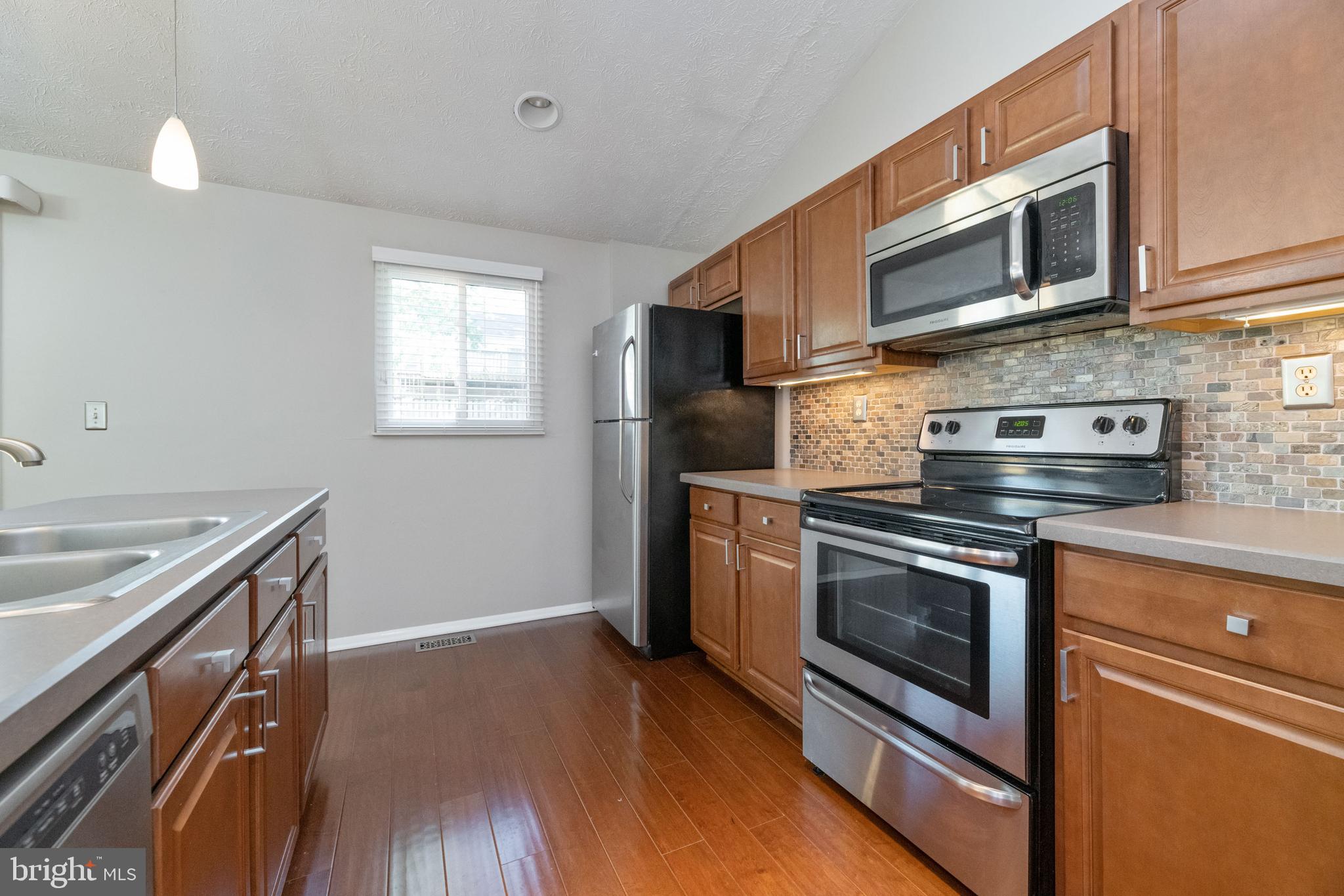 HARMANS WOODS - Residential Lease