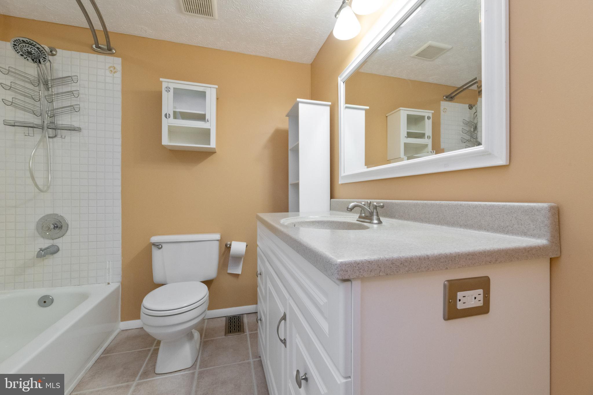 HARMANS WOODS - Residential Lease