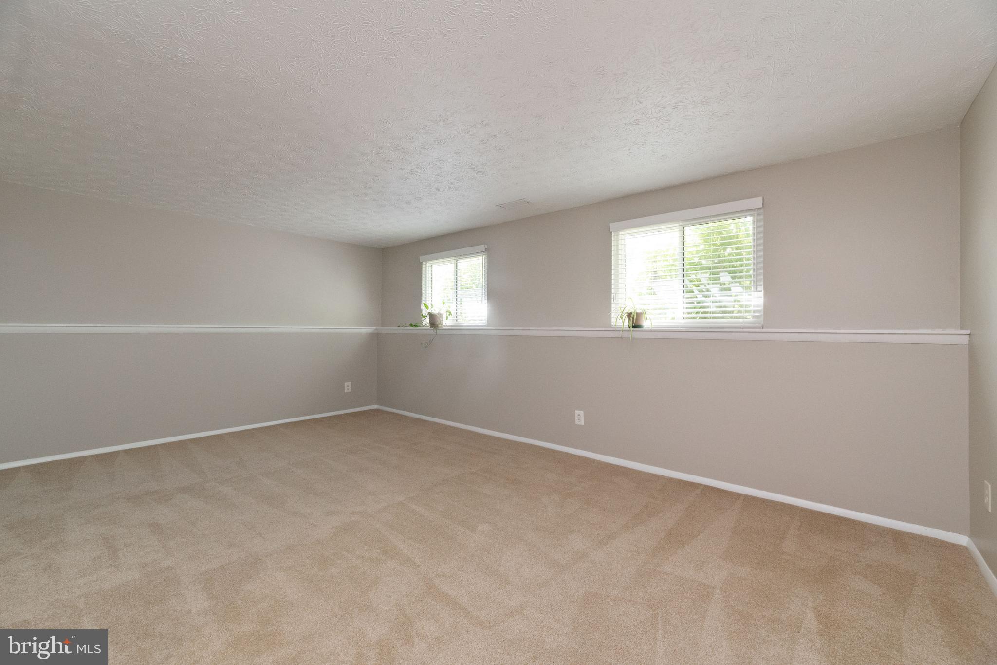 HARMANS WOODS - Residential Lease